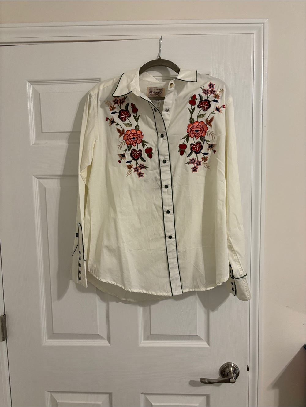 Embroidered Floral Button-Up Shirt in Cream with Red Accents